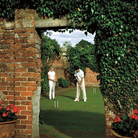 Four Seasons Hotel Hampshire Winchfield Exterior photo