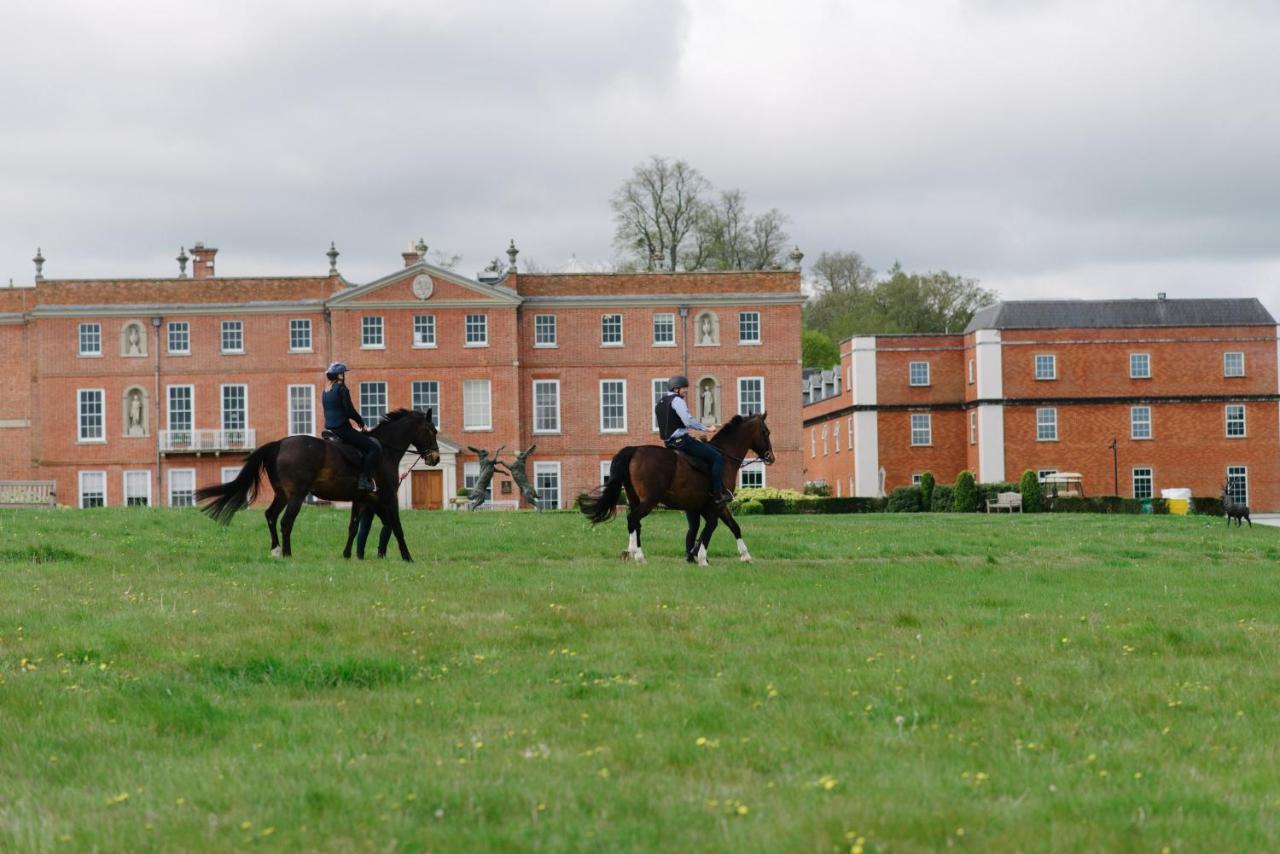 Four Seasons Hotel Hampshire Winchfield Exterior photo