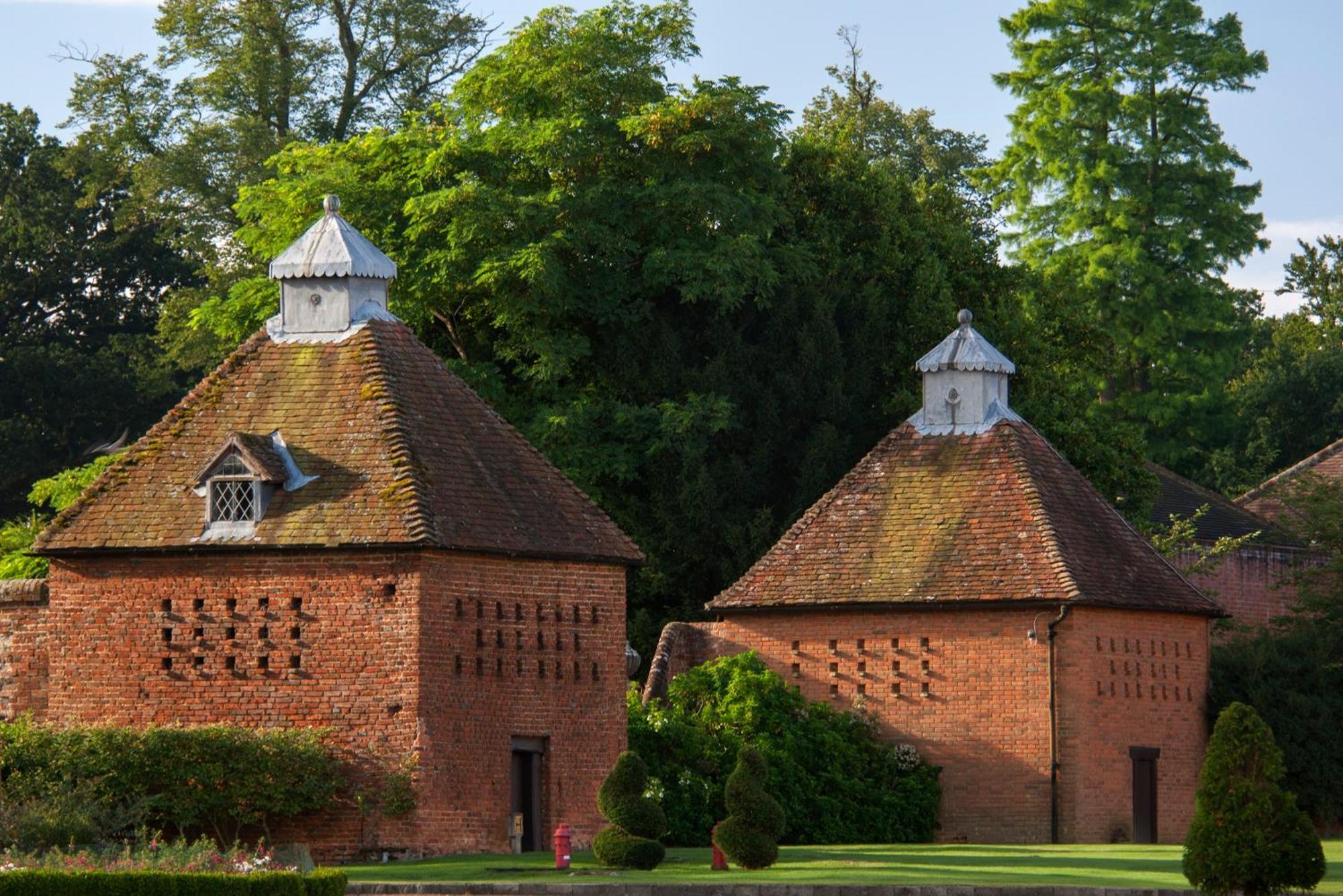Four Seasons Hotel Hampshire Winchfield Exterior photo